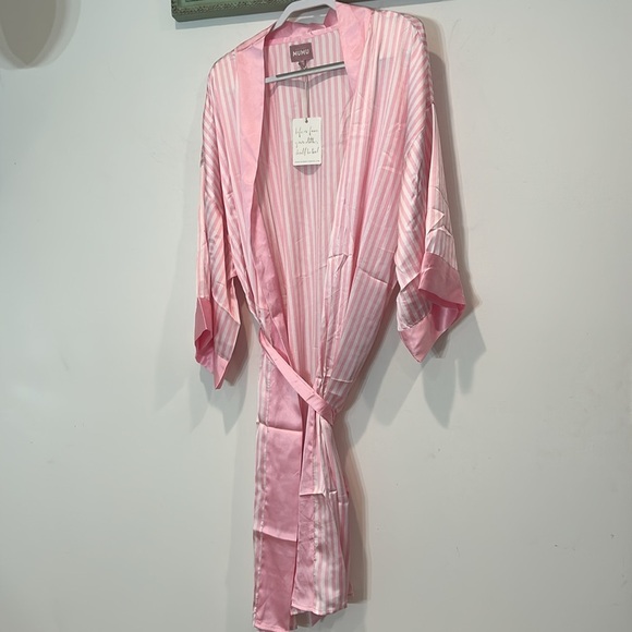 Show Me Your MuMu Pink white candy stripe Robe with Tie Belt o/s new w tag - Picture 5 of 8